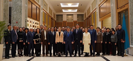 Сенаторы ознакомились с деятельностью Архива Президента фото галереи 10